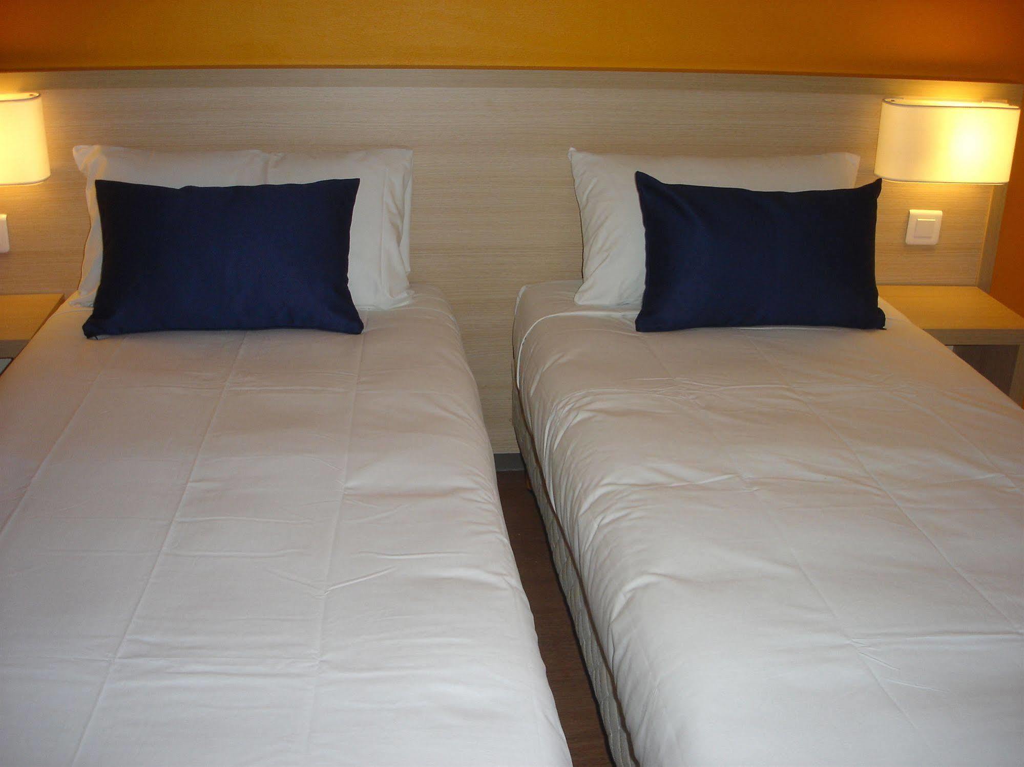 Budget Hotel Melun Sud - Dammarie Les Lys Exterior photo