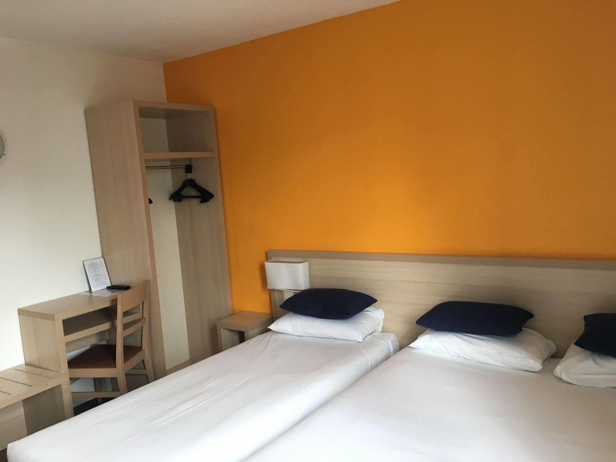 Budget Hotel Melun Sud - Dammarie Les Lys Exterior photo